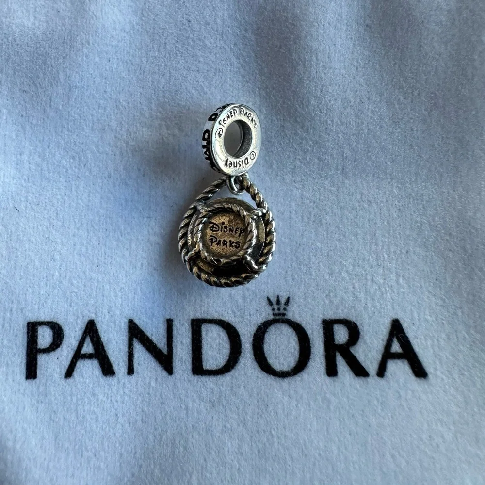 Disney x PANDORA Donald Duck Dangle Charm